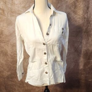 Topshop White Button-Up Shirt – Tortoiseshell Buttons – US 0 / UK 4
